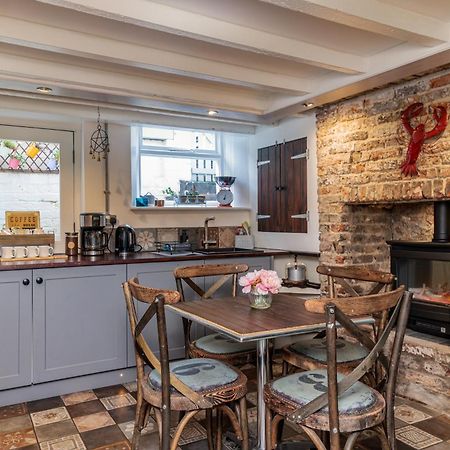 Boutique Fisherman'S Cottage In Old Town Scarborough Exteriör bild